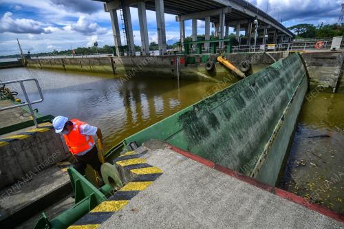 BARAJ SUNGAI SARAWAK