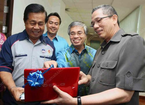 SK01_10022011_IDOLA_MOSTI