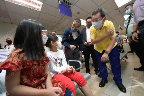 DATUK DR AZMI GHAZALI