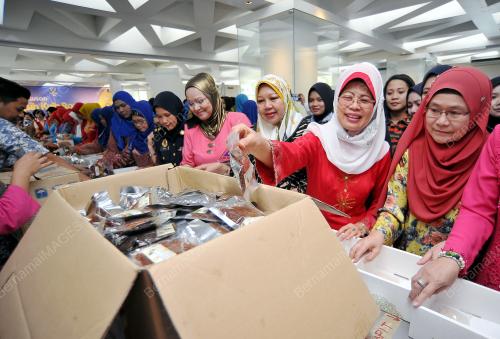 SK01_10062017_BUNGKUS_KUIH_RAYA_BN201706096488