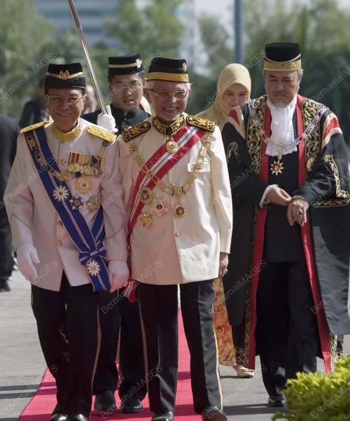 TUN ABANG MUHAMMAD SALAHUDDIN ABANG BARIENG