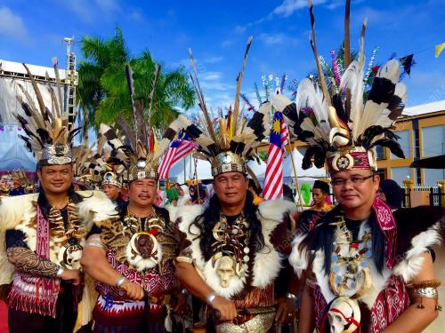 PAKAIAN PAHLAWAN IBAN