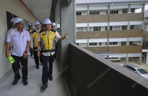 DATUK SERI AHMAD MASLAN