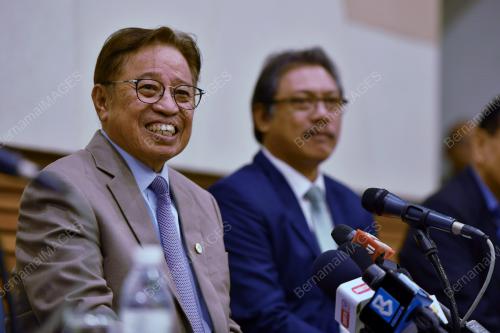TAN SRI ABANG JOHARI TUN OPENG