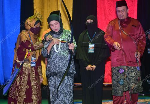 DATUK SERI NANCY SHUKRI