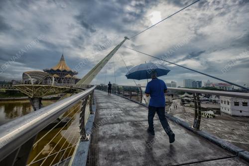 CUACA MUSIM TENGKUJUH
