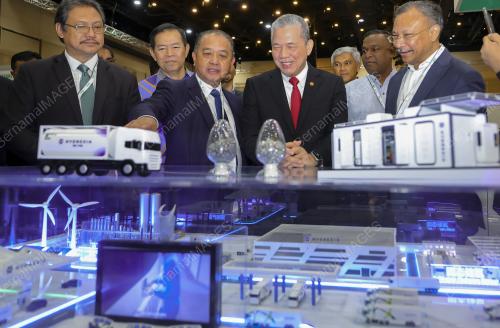 DATUK SERI FADILLAH YUSOF