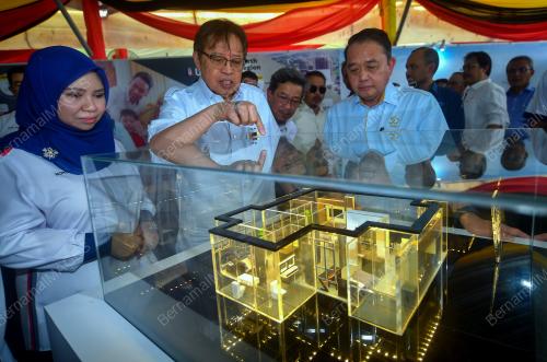 TAN SRI ABANG JOHARI TUN OPENG
