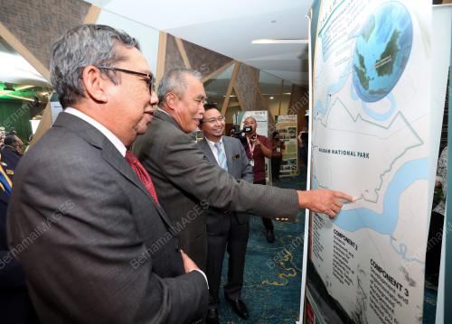 DATUK LEN TALIF SALLEH
