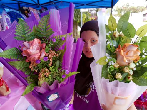 HARI VALENTINE