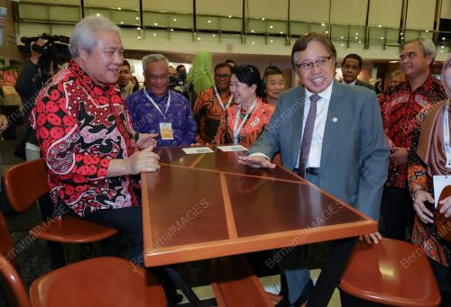 TAN SRI ABANG JOHARI TUN OPENG