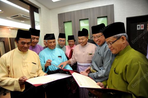 SK01_13032015_WATIKAH