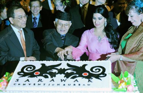 TAN SRI ABDUL TAIB MAHMUD