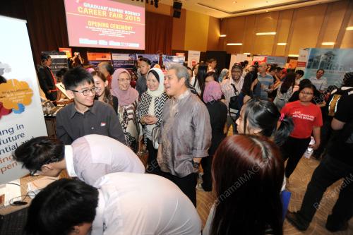 SK01_14032015_GRADUAN_KERJA