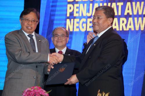 SK01_14032017_CM_PENJAWAT_AWAM
