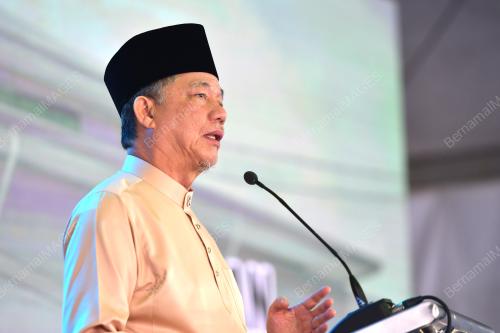 DATUK SERI FADILLAH YUSOF