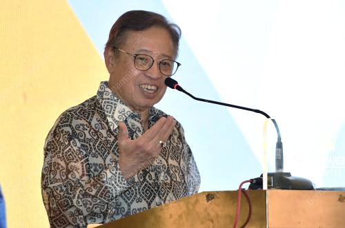 TAN SRI ABANG JOHARI TUN OPENG