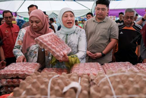 DATUK SERI NANCY SHUKRI