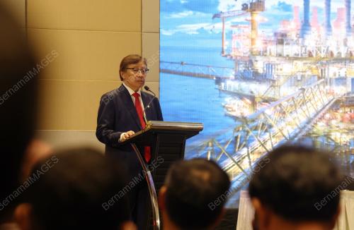 TAN SRI ABANG JOHARI TUN OPENG