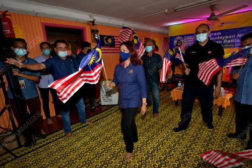 DATUK SURIANI DATUK AHMAD