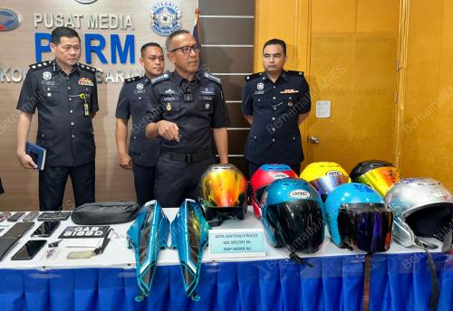 DATUK MOHD AZMAN AHMAD SAPRI