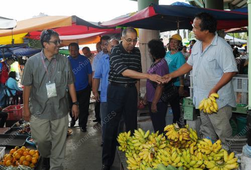 SK01_16092016_PASAR_TAMU