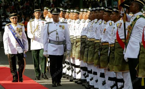 TUN ABANG MUHAMMAD SALAHUDDIN ABANG BARIENG