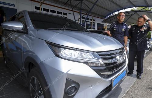 DATUK MOHD AZMAN AHMAD SAPRI
