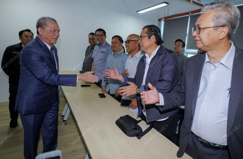 DATUK SERI FADILLAH YUSOF