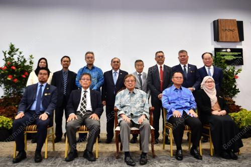 TAN SRI TUN ABANG JOHARI TUN OPENG