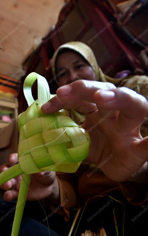 USAHAWAN_KAMPUNG