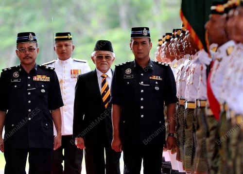 SK01_17102002_TYT_HARI_PAHLAWAN