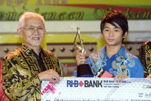ABDUL TAIB MAHMUD