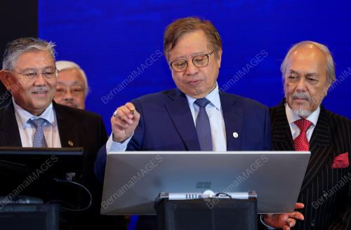 TAN SRI ABANG JOHARI TUN OPENG