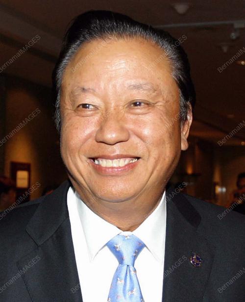 ROBERT LAU HOI CHEW