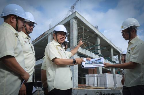 DATUK SERI DR AHMAD MASLAN