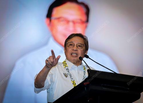 TAN SRI ABANG JOHARI TUN OPENG