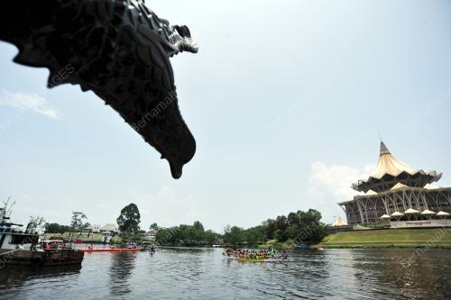 SK01_19092015_PERAHU_NAGA