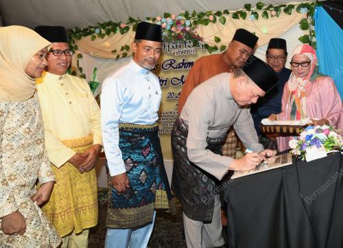 DATUK SERI FADILLAH YUSOF