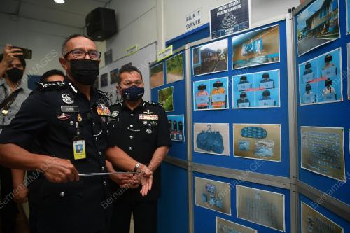 DATUK MOHD AZMAN AHMAD SAPRI