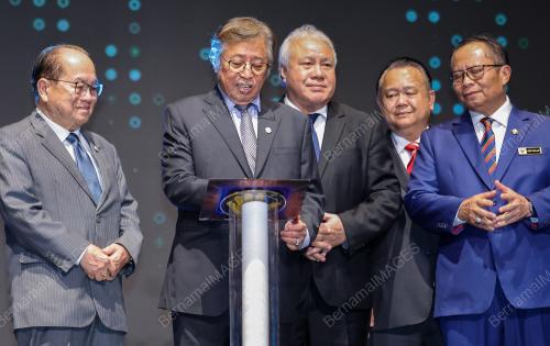 TAN SRI ABANG JOHARI TUN OPENG