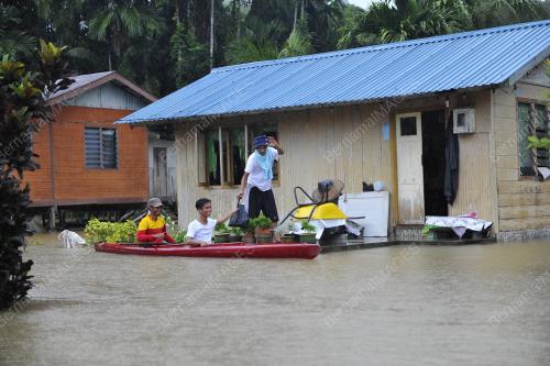 SK01_21022016_BANJIR2