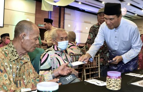DATUK SHARBINI SUHAILI