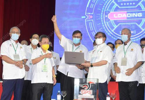 TAN SRI ABANG JOHARI TUN OPENG