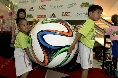 SK01_21062014_DEMAM_BOLA