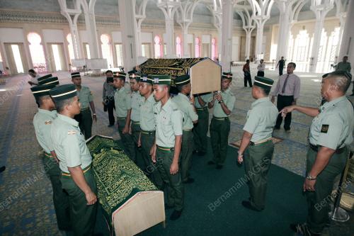 SK01_21082014_JENAZAH_MH17