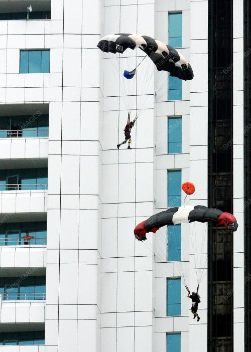 SK01_21092017_BASE_JUMP