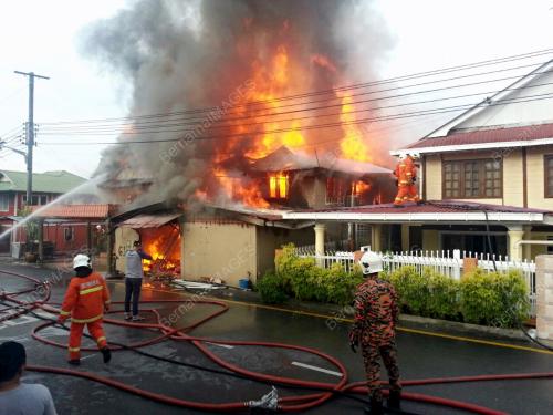 SK01_21102016_TERBAKAR