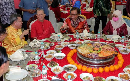 TAN SRI ABANG JOHARI TUN OPENG