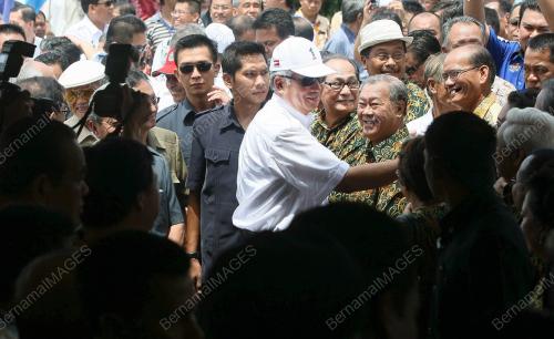 MOHD NAJIB TUN ABDUL RAZAK